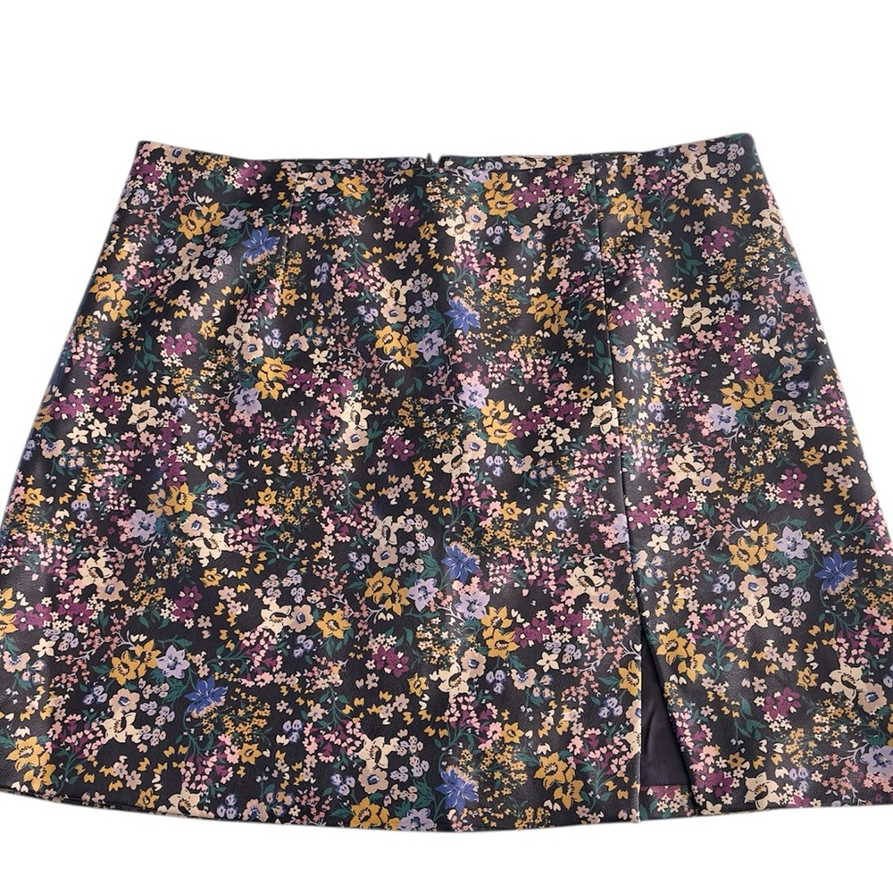 Maeve Faux-Leather Side-Slit Floral Mini Skirt 14 - Picture 5 of 8